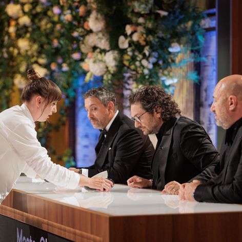 Finala MasterChef România, 16 decembrie 2025. Începe ultima degustare a sezonului. Cosmina Boboc, Florentin Drăgoiu și Ștefan Măchiță, ultima șansă de a-i impresiona pe cei trei chefi „Nu am înțe (3)