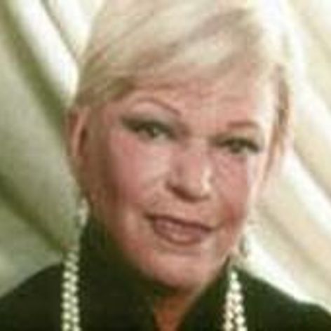  Christine Valmy