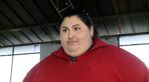 O mai ții minte pe Mariana Buică, femeia care cântărea 240 de kilograme la 25 de ani? A slăbit enorm și a devenit mămică! Iată cum arată astăzi