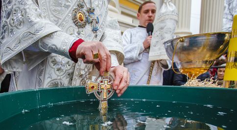 Ce NU ai voie să faci de Izvorul Tămăduirii 2026. Cele 5 obiceiuri strict interzise pe 17 aprilie