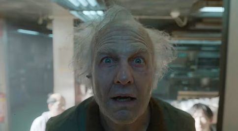 Tom Cruise, de nerecunoscut cu părul alb, aproape chel și burtă fleșcăită! Reacția fanilor: ”E o nebunie să-l văd pe Tom Cruise bătrân”