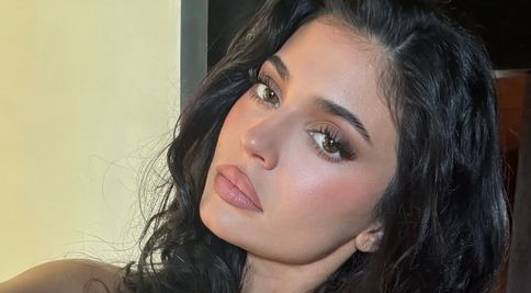 Kylie Jenner, definiția perfecțiunii într-un bikini minuscul. Regina Instagramului se distrează de minune în vacanța tropicală