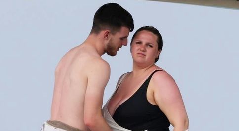 Soția lui Declan Rice, ținta unor atacuri odioase din cauza aspectului fizic. Starul Angliei a reacționat ferm: „Este iubirea vieții mele, a fost lângă mine când eram un nimeni"