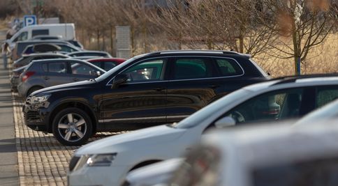 825 lei amendă pentru toți șoferii din România care uită să facă un lucru banal după ce parchează mașina