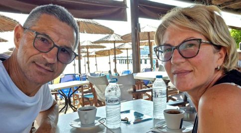 Soția bărbatului care era să fie aspirat prin geamul avionului Ryanair, dezvăluiri despre momentele de groază: „L-am apucat de picioare și am crezut că vom muri împreună”