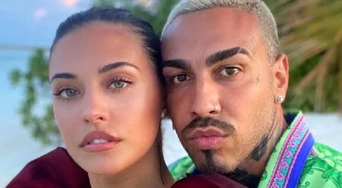 După ce a stârnit critici pe internet, piesa "Mamacita" a băieților lui Alex Velea și ai Antoniei, luată în vizor de o vedetă din România: "Se vorbește despre o fetiță de 8 ani și spun, la un moment dat, ceva de genul „mă duc să o fac a mea”