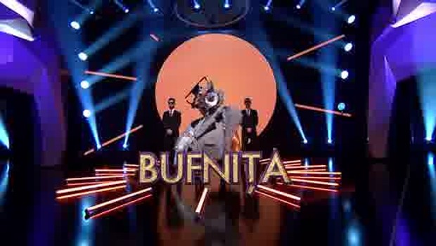 In Pași De Dans Pinguinul Se Alătură Măștilor Din Sezonul 2 Masked Singer Romania Masked Singer Romania Pro Tv Plus