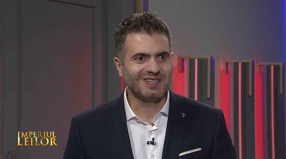 Marius Dosinescu, antreprenorul care aduce zâmbetul pe buze miilor de femei Marius Dosinescu, antreprenorul care aduce zâmbetul pe buze miilor de femei