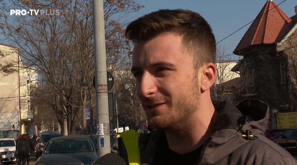 Rubrică online „Ce spun românii": În ce profesie trebuie să porți salopetă Rubrică online „Ce spun românii": În ce profesie trebuie să porți salopetă