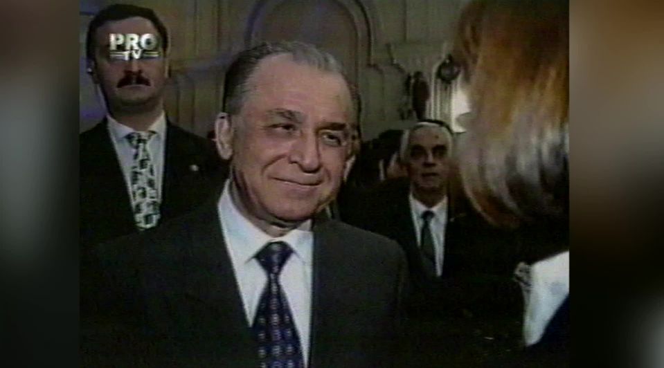 Ion Iliescu, declarație surprinzătoare la evenimentul de lansare PRO TV, în 1995: ”Zâmbetul meu reflectă o stare de spirit interioară” Ion Iliescu, declarație surprinzătoare la evenimentul de lansare PRO TV, în 1995: ”Zâmbetul meu reflectă o stare de spirit interioară”