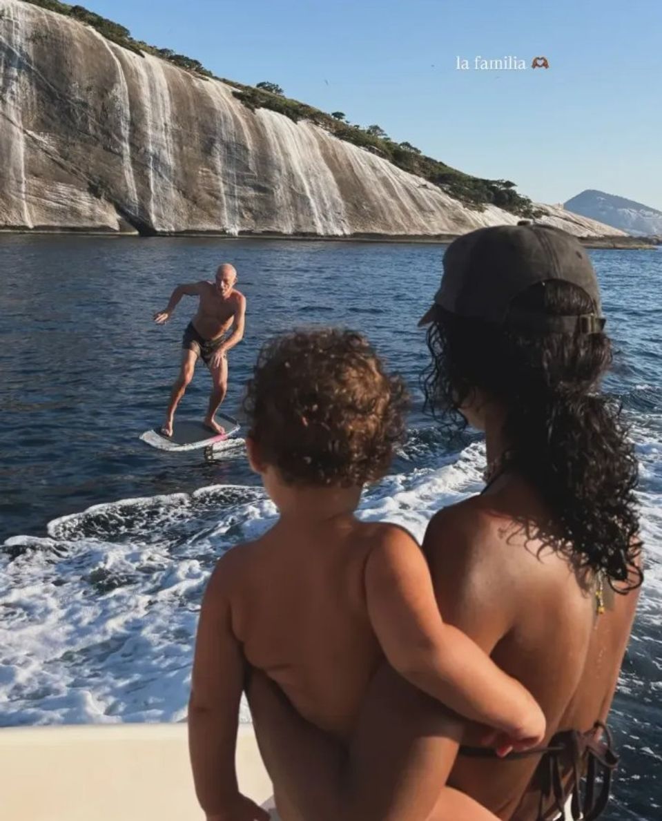 Vincent Cassel și Nara Baptista cu fiul lor