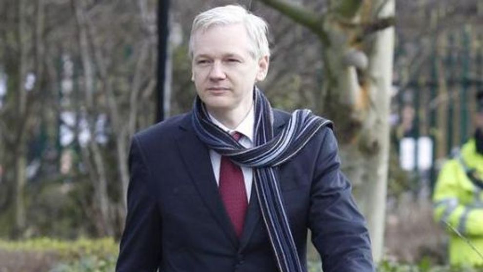 Julian Assange, Nelson Mandela si Dalai Lama, medaliati cu aur!