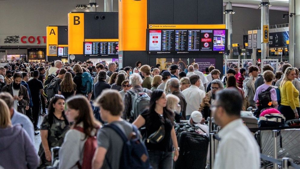 Vacanță cu răbdare și nervi de fier, vara asta, pe măsură ce criza de pe aeroporturile europene se adâncește