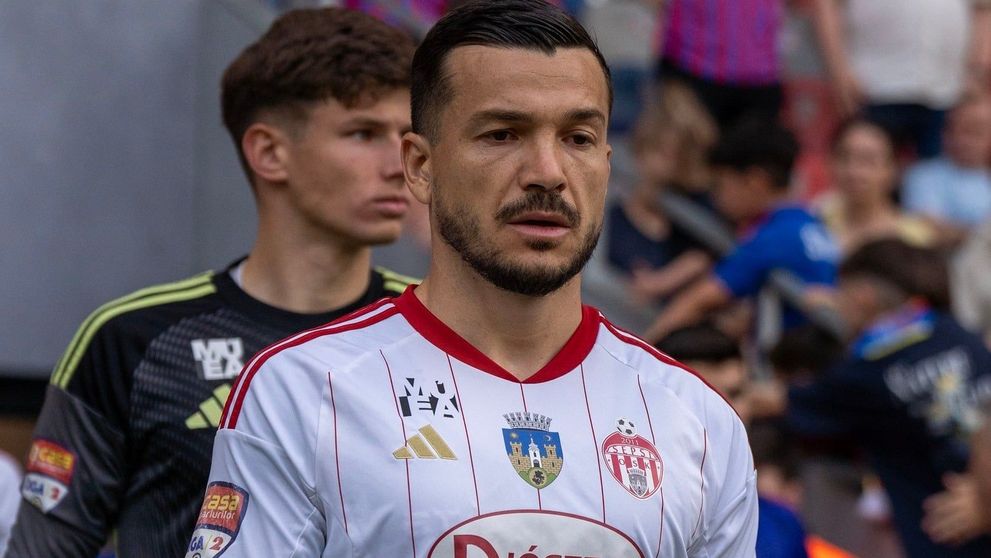 Care este starea lui Cosmin Matei după accidentarea gravă suferită în meciul cu Steaua. Fotbalistul celor de la Sepsi, scos pe targă și dus la spital