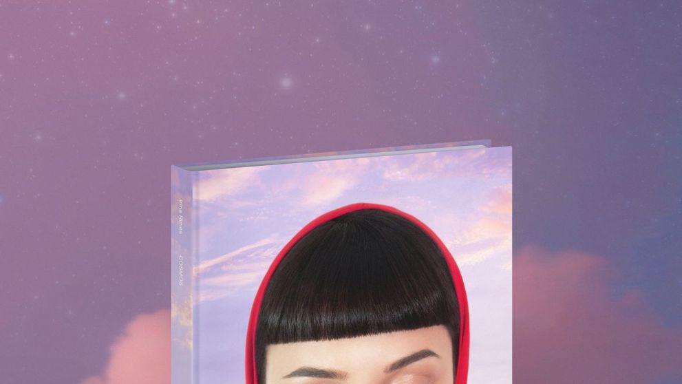 Irina Rimes a lansat cartea-album „COSMOS” în cadrul unui spectacol muzical intim