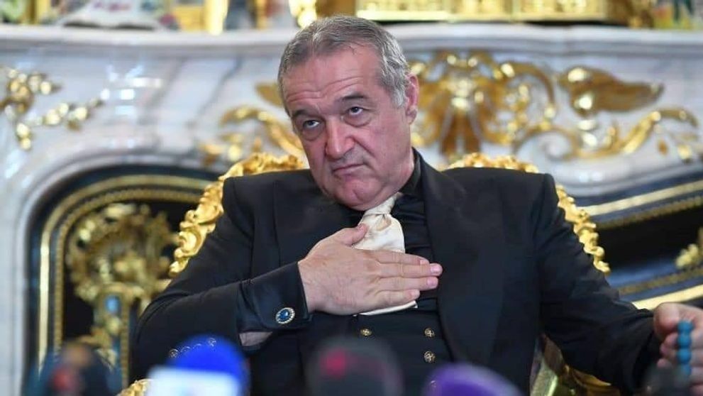 Gigi Becali se 