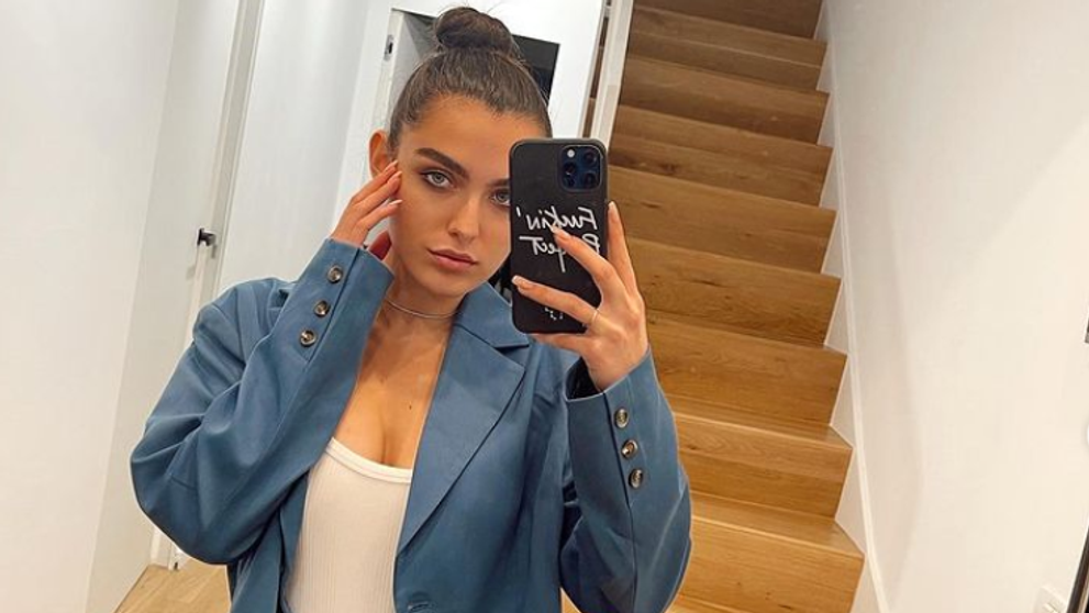 Alexia Eram, ședință foto pentru admiratorii ei: „Noul tău tapet”