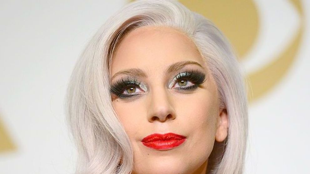 Lady Gaga, dezinhibată pe scenă, în ciuda kilogramelor în plus. Cum a apărut în fața fanilor