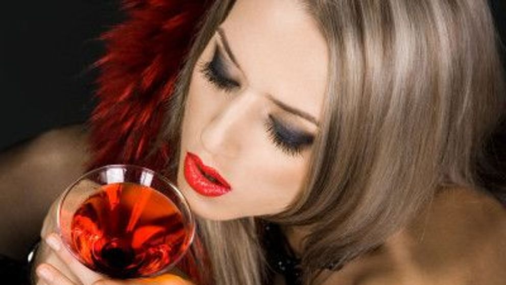 Vinul din trei organe sexuale si alte cadouri asiatice de Valentine's Day