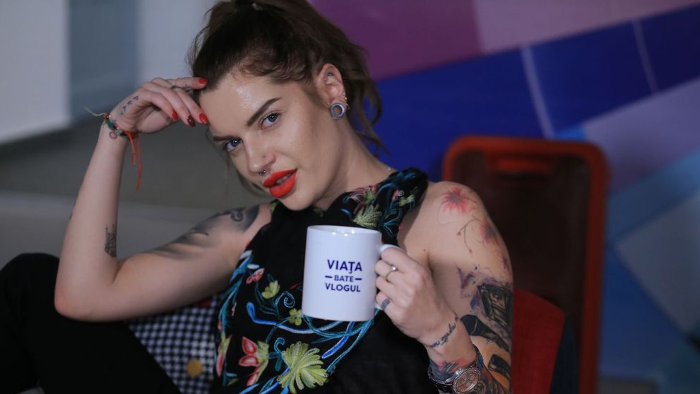 Miru, în ”Viața bate vlogul”, drama care i-a marcat adolescența: ”Nu suport cuvântul drogată”