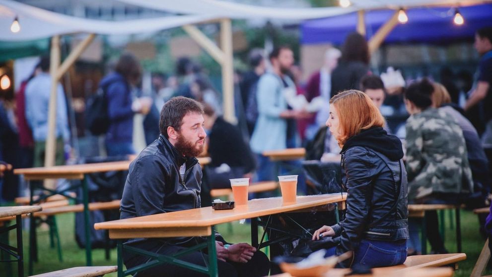Începe Festivalul berii artizanale, singurul eveniment dedicat băuturilor din hamei naturale
