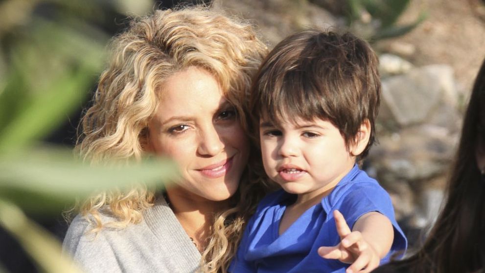 Shakira, sexy intr-o tinuta casual. Detaliul care a transformat o aparitie banala intr-una extrem de chic 