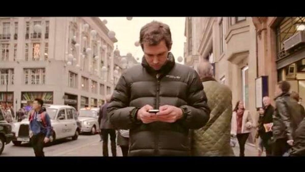 Manifest impotriva vietii irosite pe internet. Clipul devenit viral, cu peste 10 milioane de afisari pe YouTube intr-o saptamana