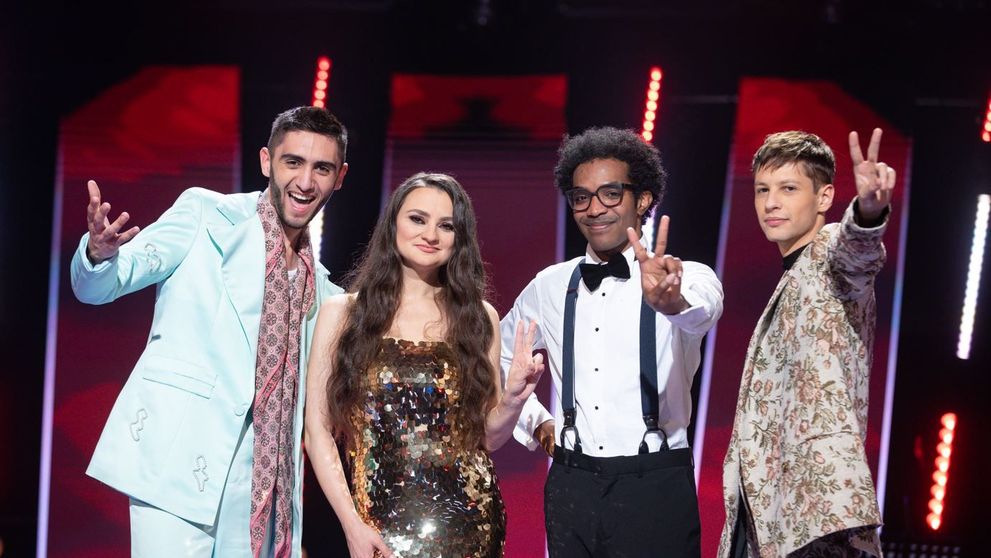 Astăzi e finala Vocea României, sezonul 10! Iulian Nunucă, Andra Botez, Winael Baldus și Teodor Debu luptă pentru trofeu