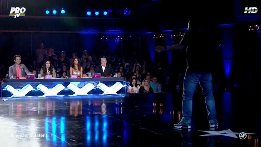 La inceput au crezut ca e o simpla gluma, insa ce a urmat i-a surprins total. Putini pot face cu corpul ce a reusit el