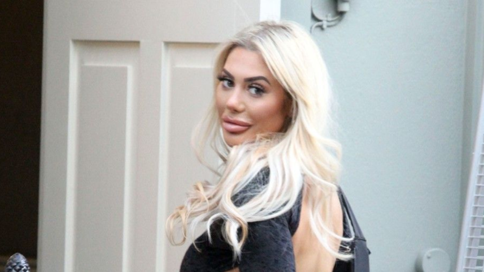 Chloe Ferry, spectacol pe plajă în Ibiza. Paparazzii au fost pe poziții și au fotografiat-o în costum de baie