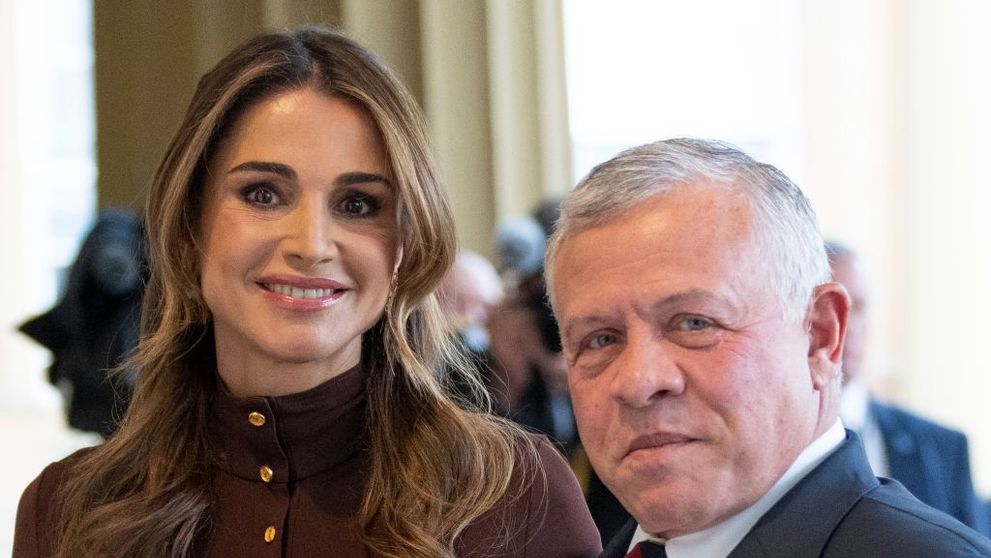Cum s-a îmbrăcat cea mai elegantă regină din lume la nunta fiului ei. Rania a Iordaniei, apariție splendidă