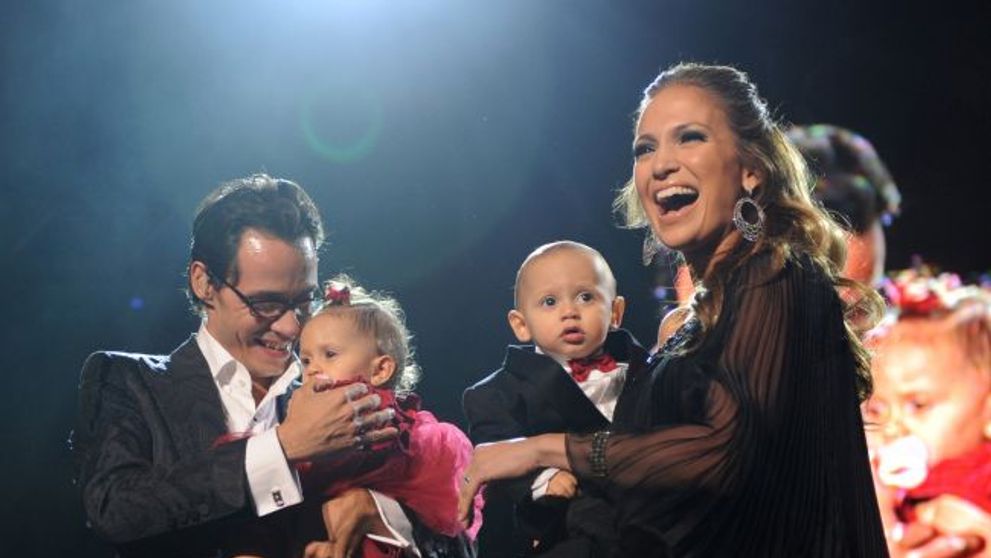 Cat de mari au crescut gemenii lui Jennifer Lopez! Cantareata i-a adus cu ea la unul dintre cele mai important evenimente din viata ei