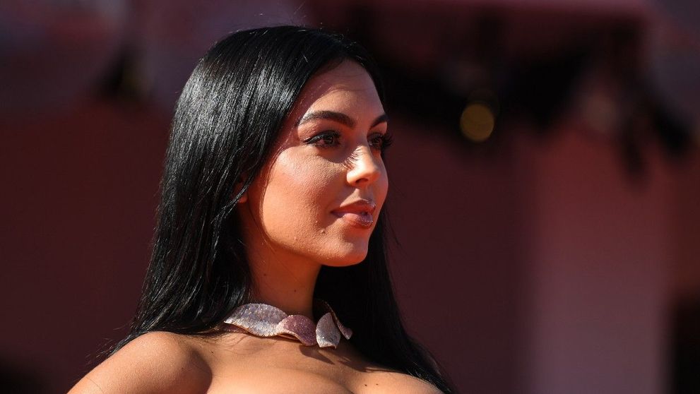 Georgina Rodriguez, apariție spectaculoasă pe covorul roșu de la Festivalul de Film de la Veneția. Cum a apărut vedeta