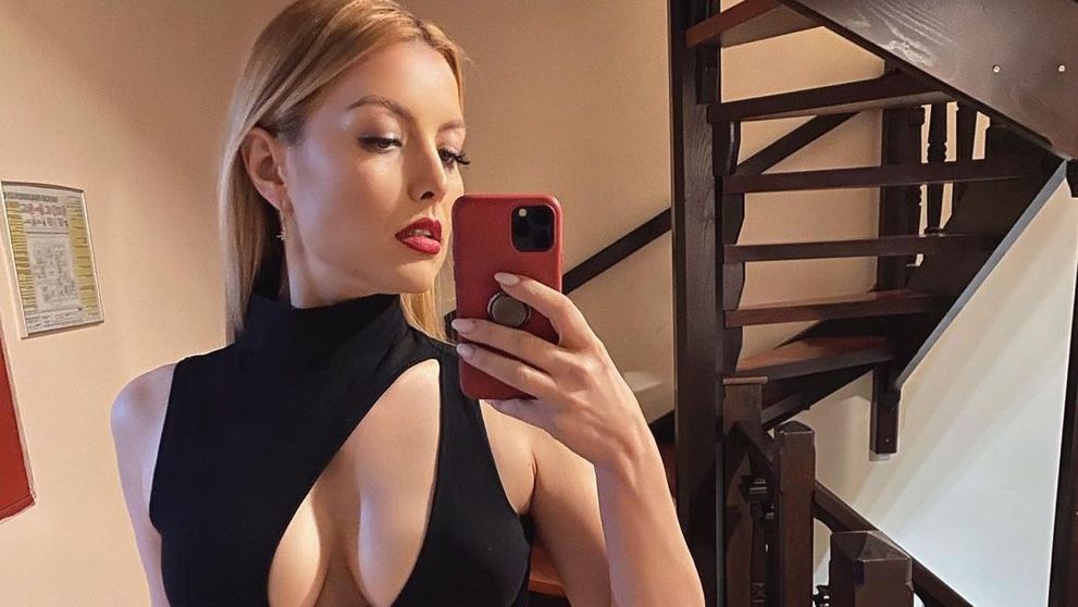 Elena Gheorghe, apariție irezistibilă la un eveniment monden. Rochia care a atras toate privirile
