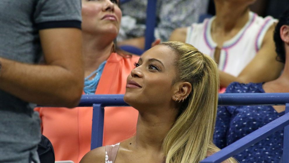 Beyonce, aparitie extrem de sexy alaturi de Jay Z. Cum a aparut regina R&B-ului la bratul sotului ei