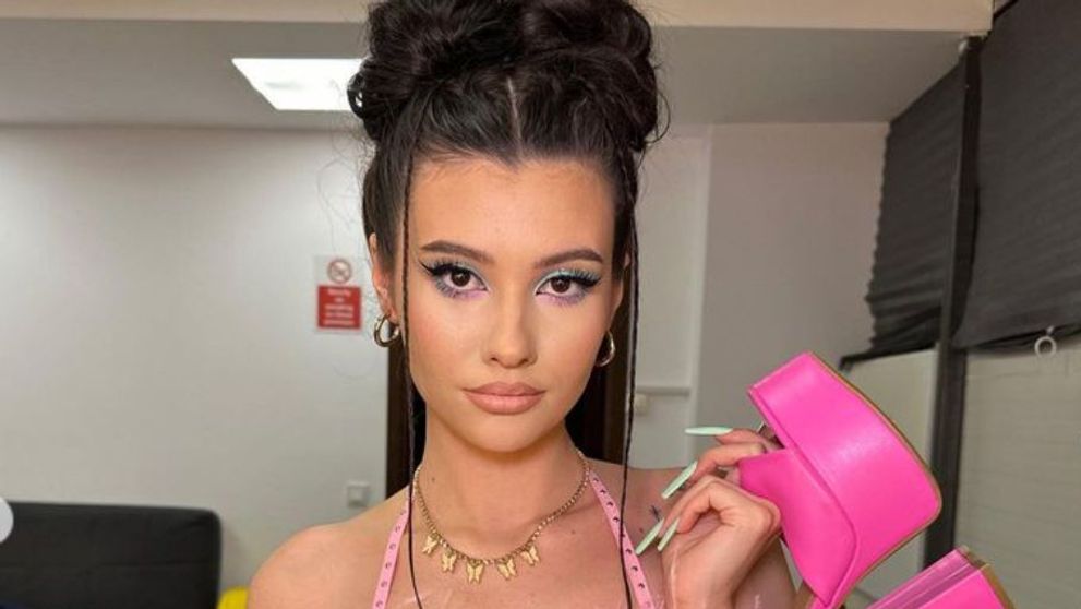 Erika Isac sparge din nou tiparele. Videoclipul piesei „Boo Hoo” i-a lăsat fără cuvinte pe admiratorii ei: „Cred că m-am uitat de vreo 12 ori”
