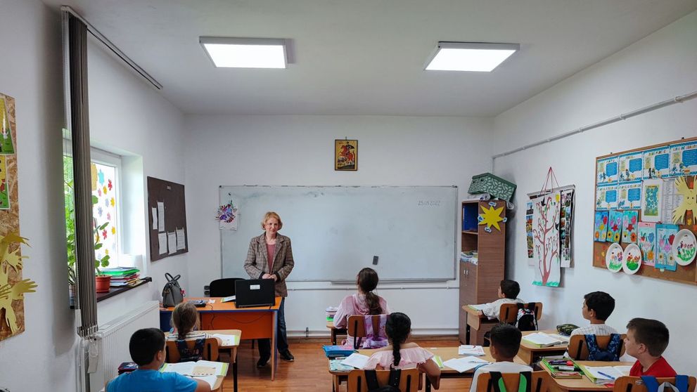 Află aici unde și cum poți dona echipamentele tehnice de care nu ai nevoie, ca să ajungă la copii nevoiași
