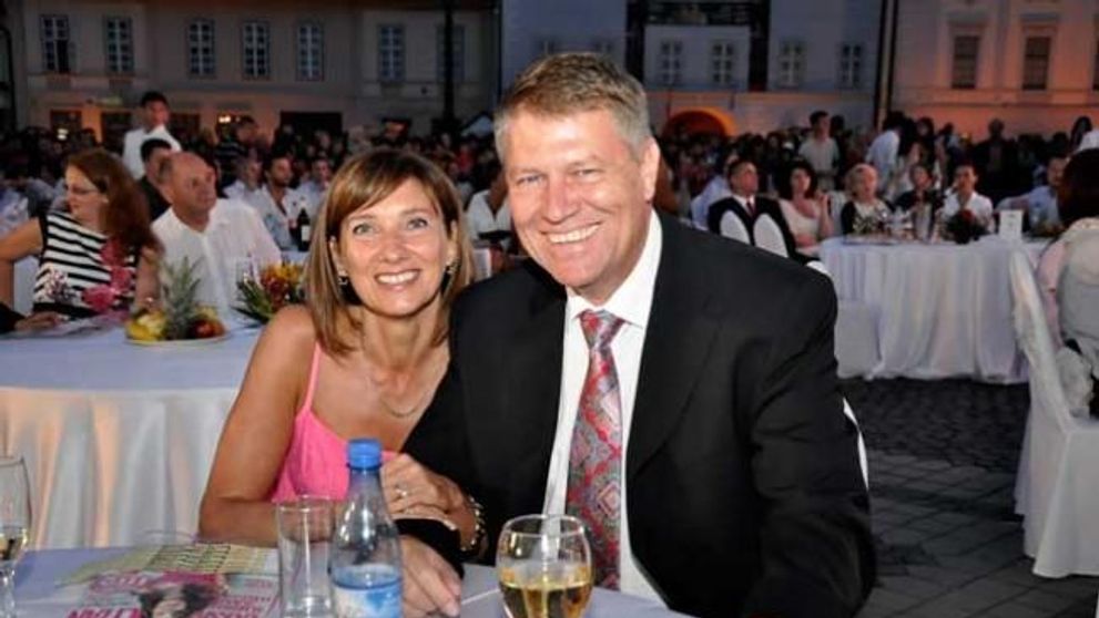 Ce ținută a purtat Carmen Iohannis la ceremonia de încoronare a Regelui Charles