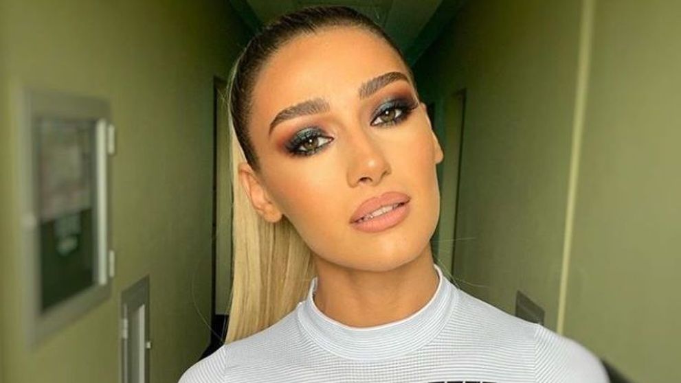 Alina Eremia are o sosie la Hollywood. Cine este supervedeta care îi seamănă perfect