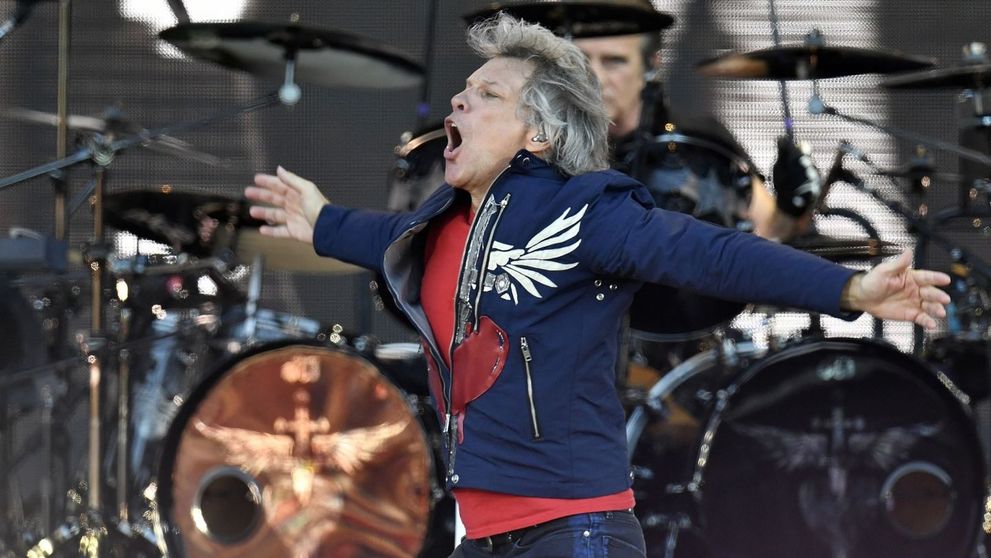 Cum a fost la concertul Bon Jovi din Piața Constituției: reacțiile fanilor la vocea “pierdută” a solistului