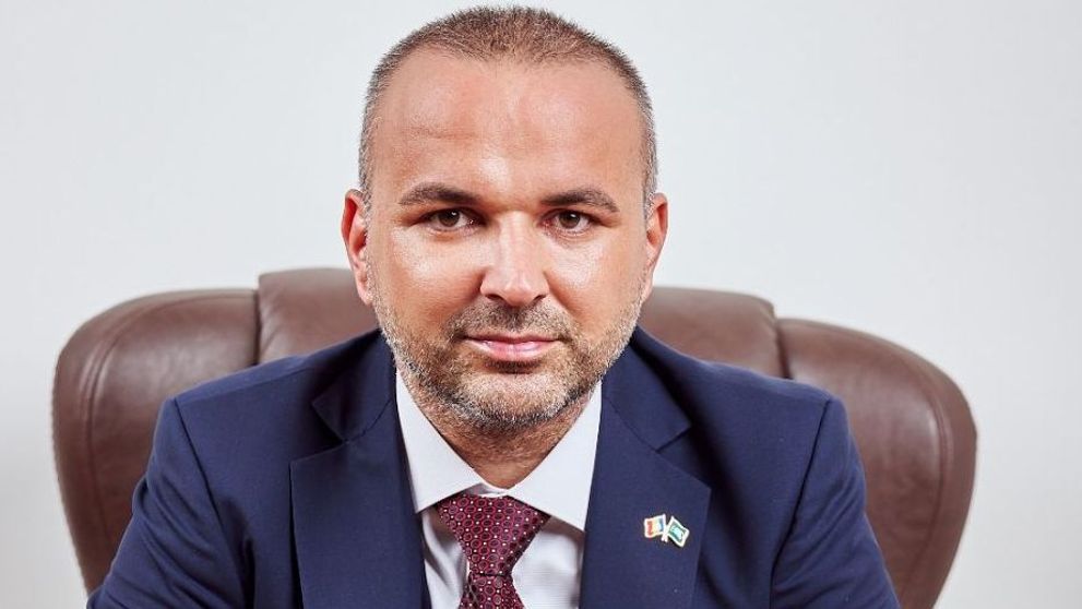 (P) Beneficiile publicității prin ecranele digitale - Vizibilitate și impact în locații cheie | by EKO GROUP