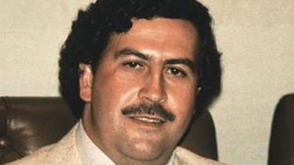 Pablo Escobar, cel mai mare criminal al secolului XX, asculta meciuri de fotbal cat era urmarit de politisti!