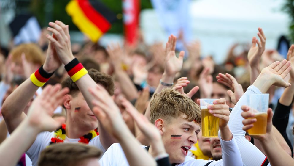 Prețuri amețitoare pe stadioanele de la Cupa Mondială 2026. Un covrig e 60 de lei. Cât poate să coste o sticlă de apă sau un pahar de bere