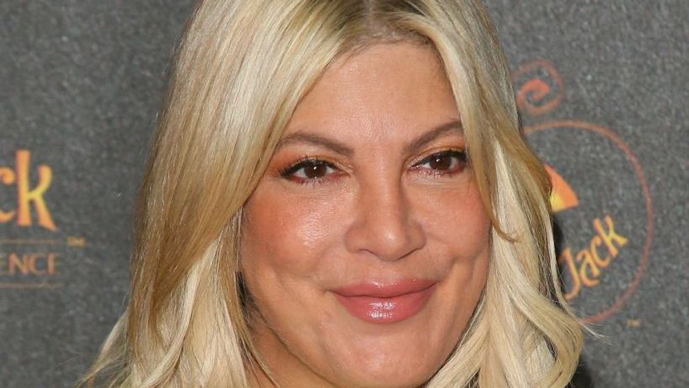 Tori Spelling, dezvăluiri despre fiul ei gay și relația lor ”ciudată”