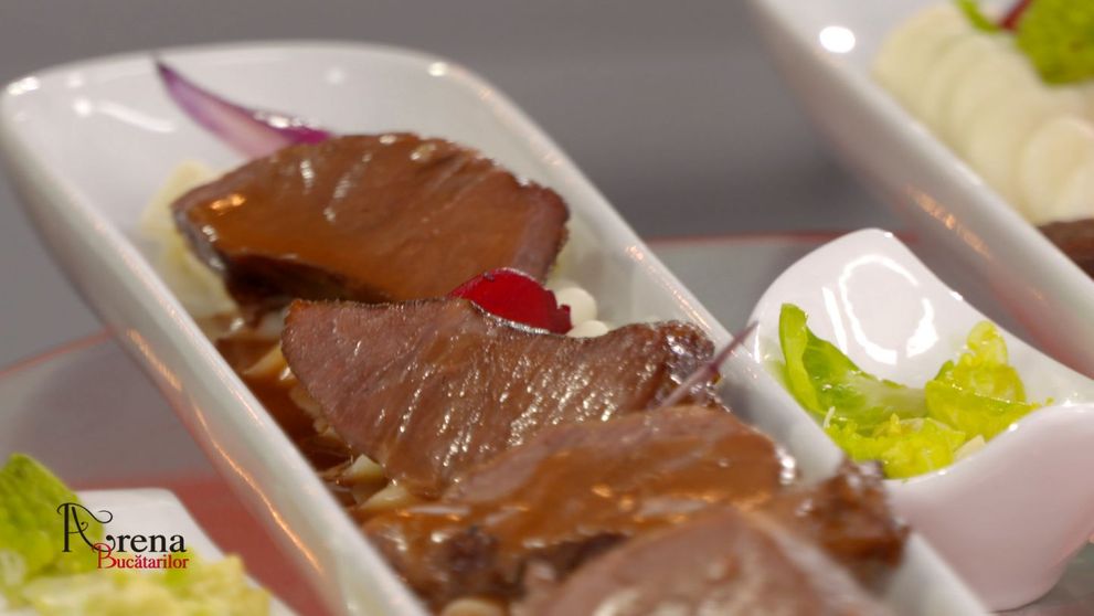 Obrajori de porc cu piure si mix de legume