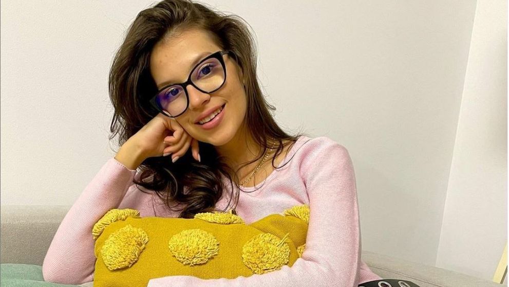 Cât câștigă Cleopatra Stratan pentru un concert. Artista ia mai mulți bani decât tatăl ei
