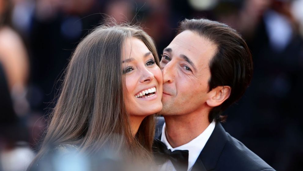 Are una dintre cele mai frumoase iubite de la Hollywood. Cum arata iubita lui Adrien Brody, starul din Pianistul