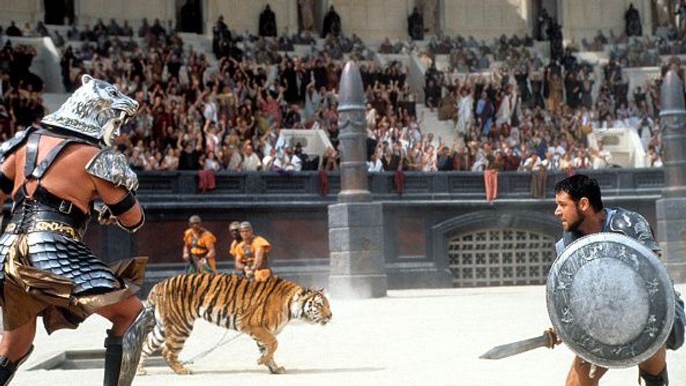 Russell Crowe, aproape omorât de un tigru în timpul filmărilor pentru filmul Gladiatorul