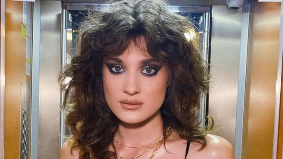 Alexa Dragu, cântăreața care s-a remarcat la „Vocea României, lansează piesa „Dansează”