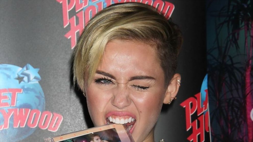 Fanii nu credeau ca o vor mai vedea vreodata asa. Cum a fost filmata Miley Cyrus - VIDEO